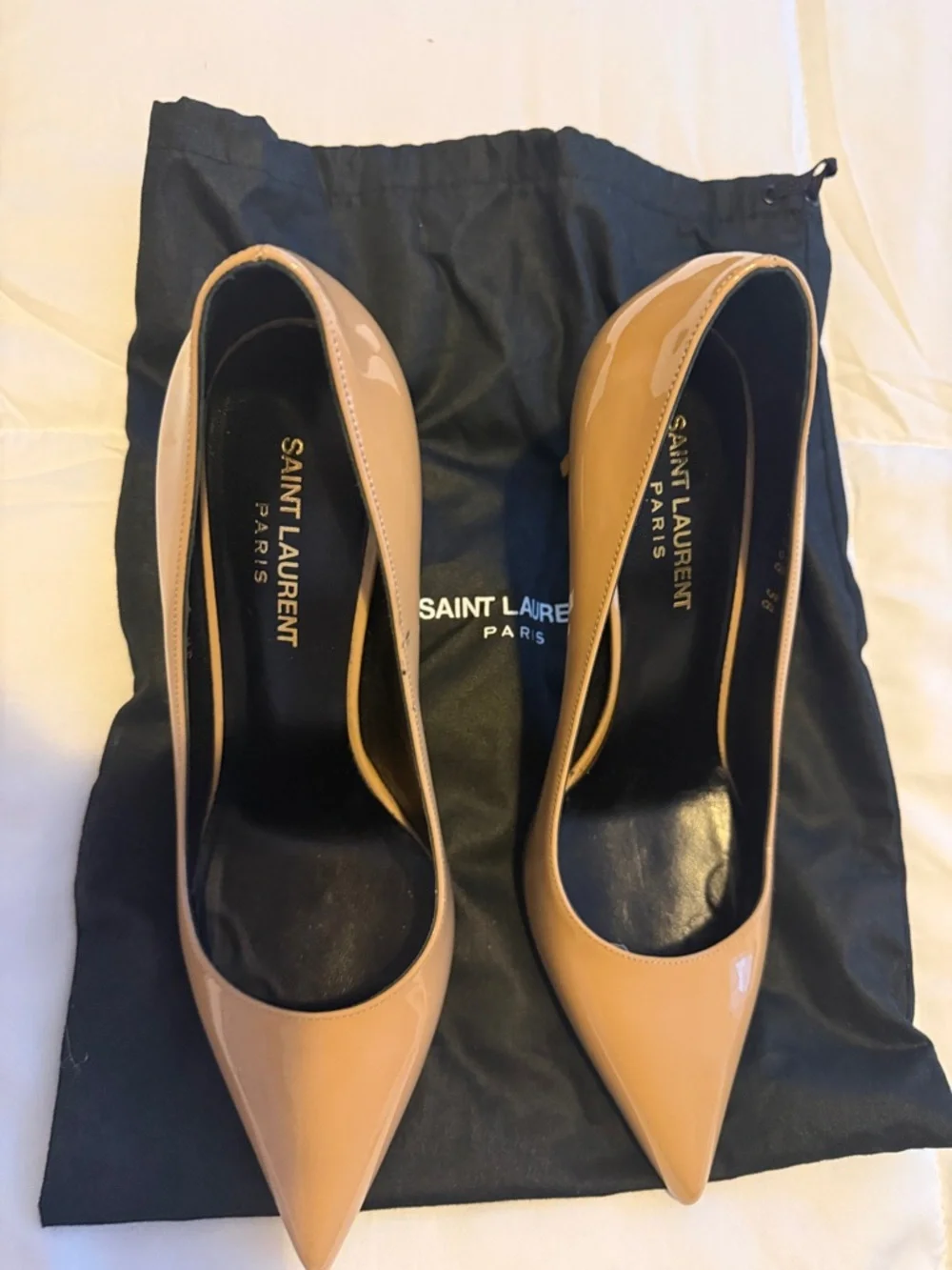 Saint Laurent Nude Patent Leather Pointed Toe Pumps - Picture 4 of 4